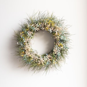 Spring gypsophila wreath